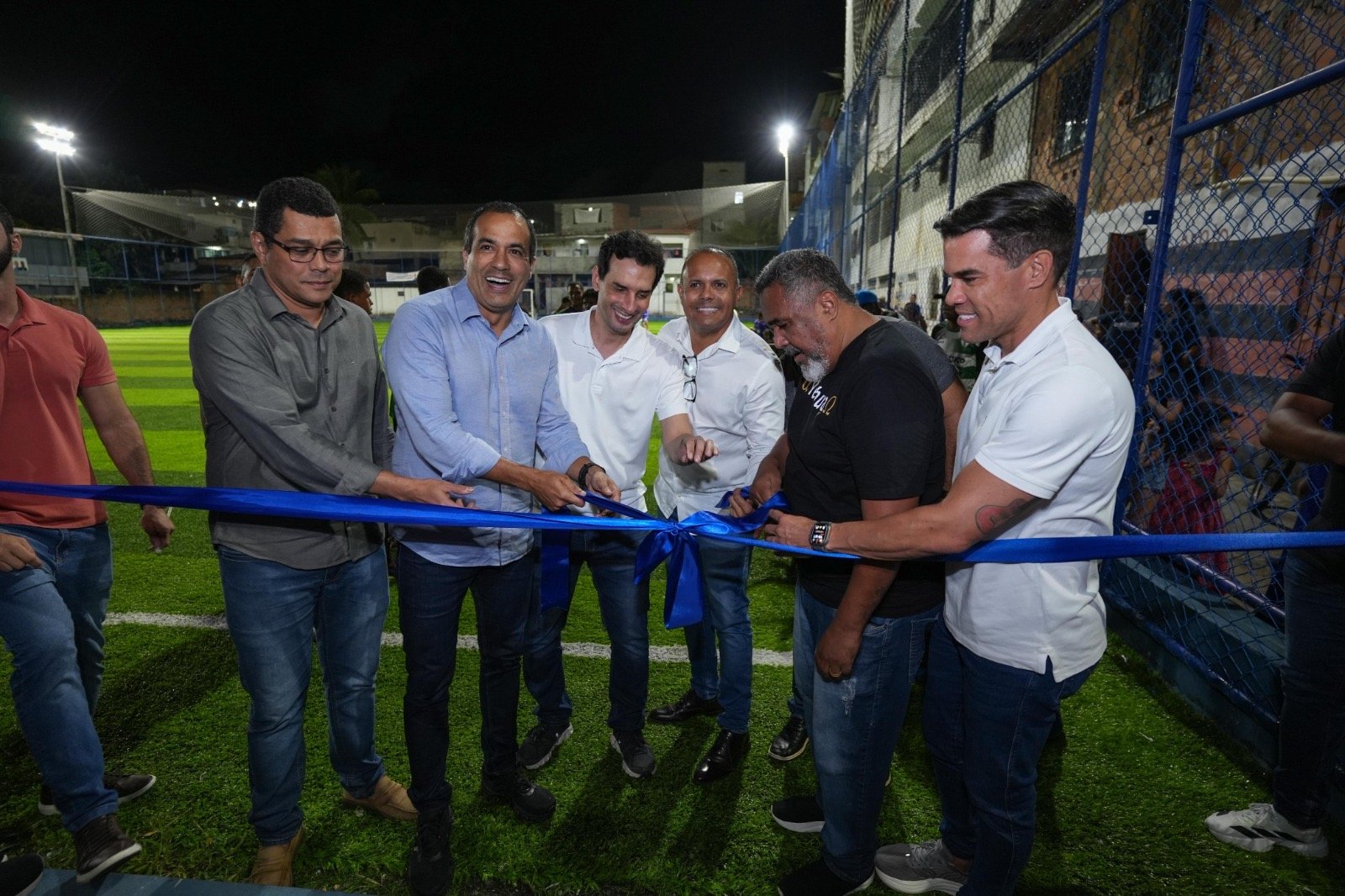Imagem de Prefeitura chega a 79 campos com gramado sintético e fortalece prática esportiva em Salvador