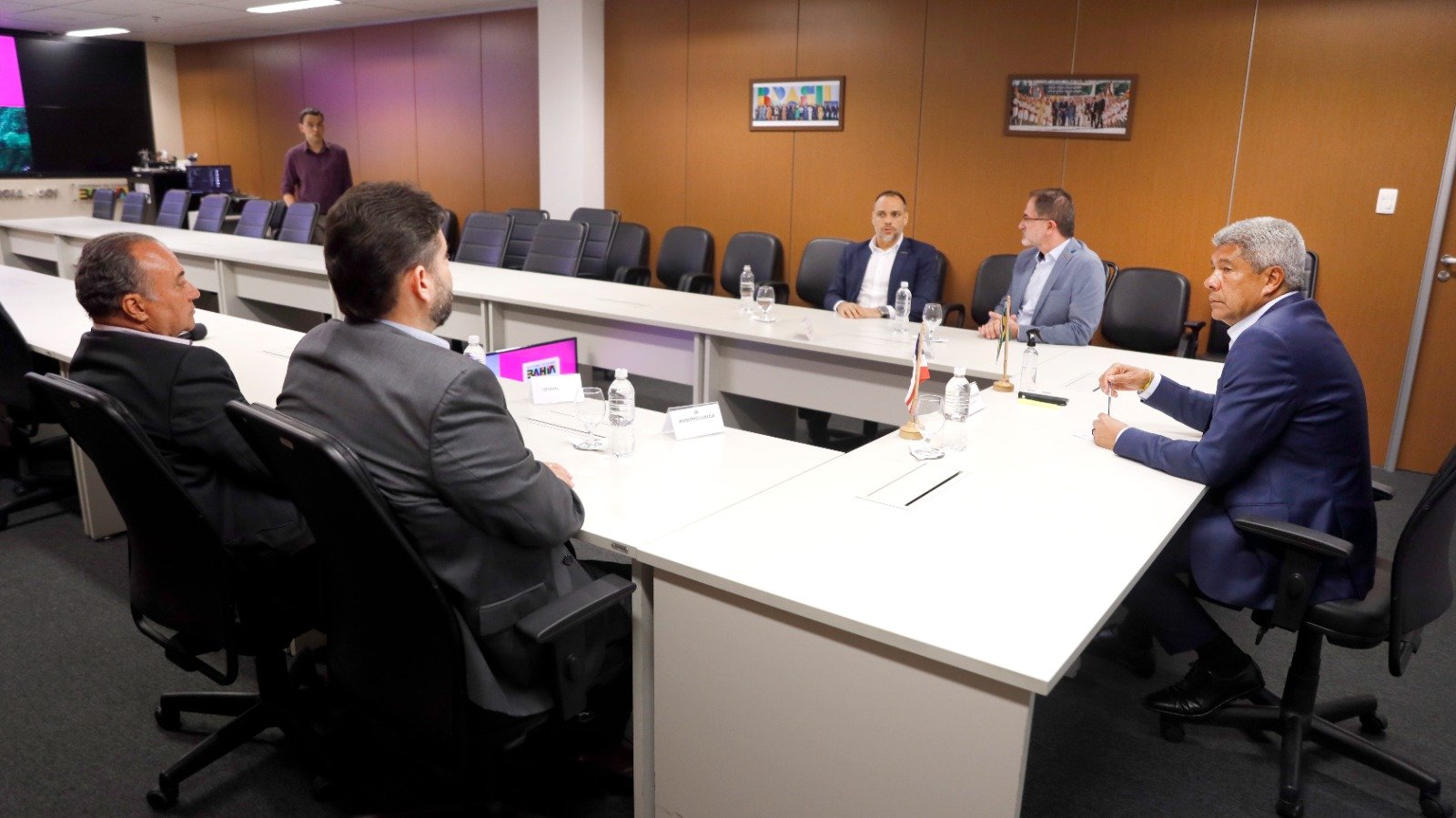 Imagem de Governador Jerônimo Rodrigues anuncia mudanças no secretariado