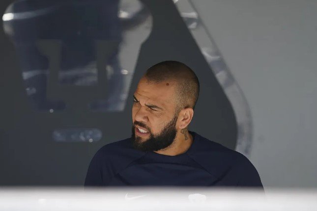 Imagem de Caso Daniel Alves: investigação é finalizada, e lateral será julgado por agressão sexual