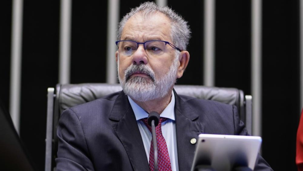 Imagem de Marcelo Nilo assume mandato tampão na Câmara e garante suplência de Coronel