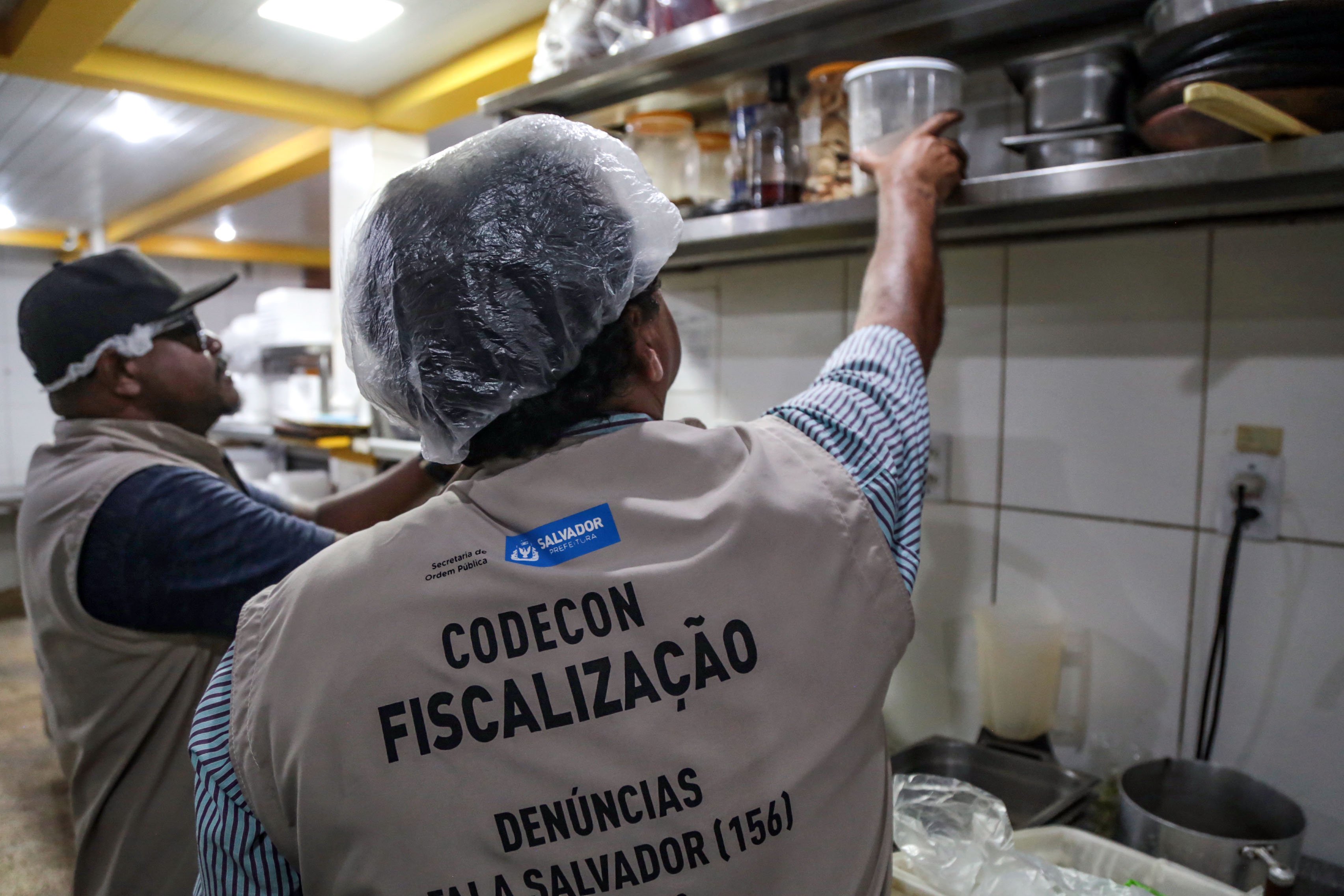 Imagem de Codecon realiza inspeção em bares e restaurantes da orla de Salvador