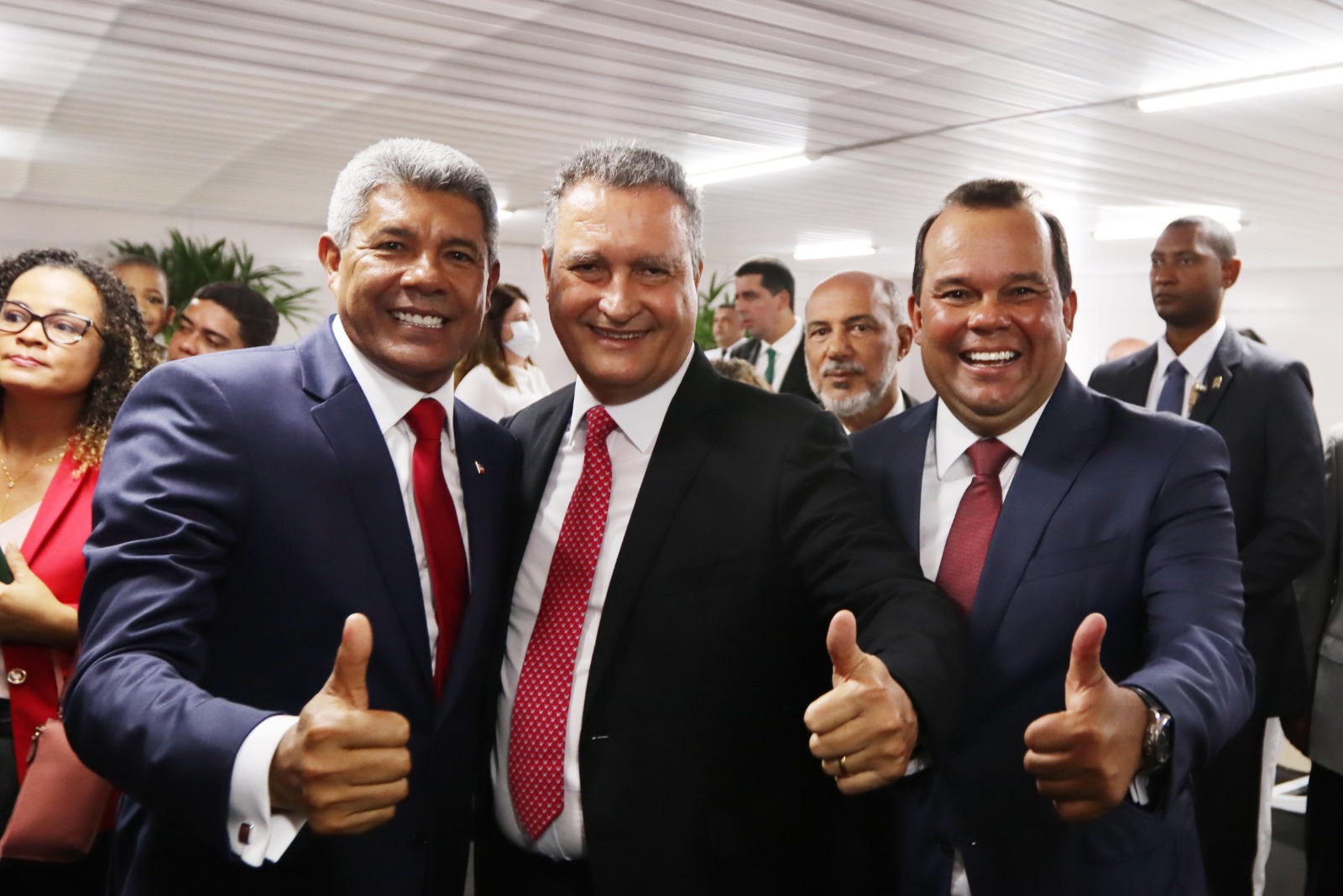 Imagem de Jerônimo bate martelo e confirma Geraldo Júnior como vice na chapa governista