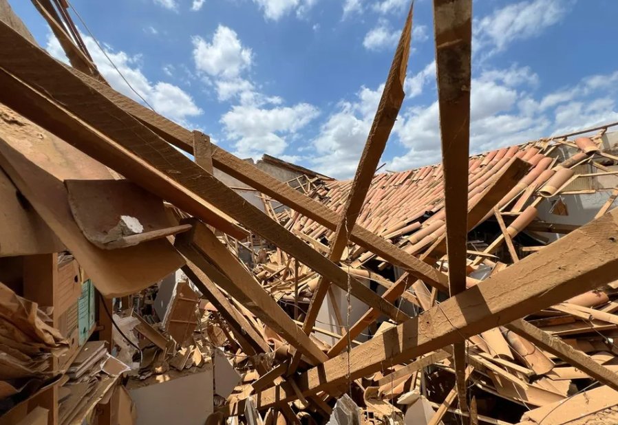 Imagem de Teto de almoxarifado de hospital municipal desaba na Bahia