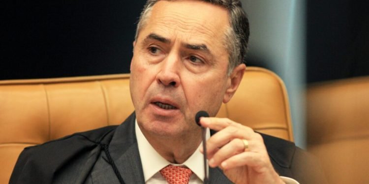 Imagem de Barroso manda apurar se governo Bolsonaro cometeu crimes contra Yanomamis