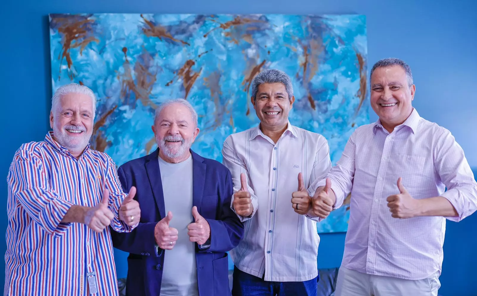 Imagem de Jaques Wagner reage à operação da PF, recebe apoio de Lula e Jerônimo e promete manter candidatura ao Senado