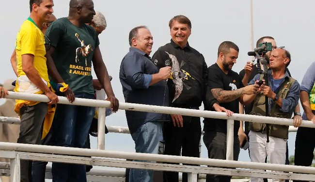 Imagem de Pazuello avisou Exército que iria a ato com Bolsonaro