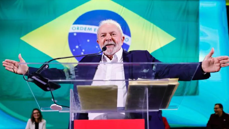 Imagem de Lula eleva gastos ocultos e coloca sigilo de 100 anos em cartão corporativo