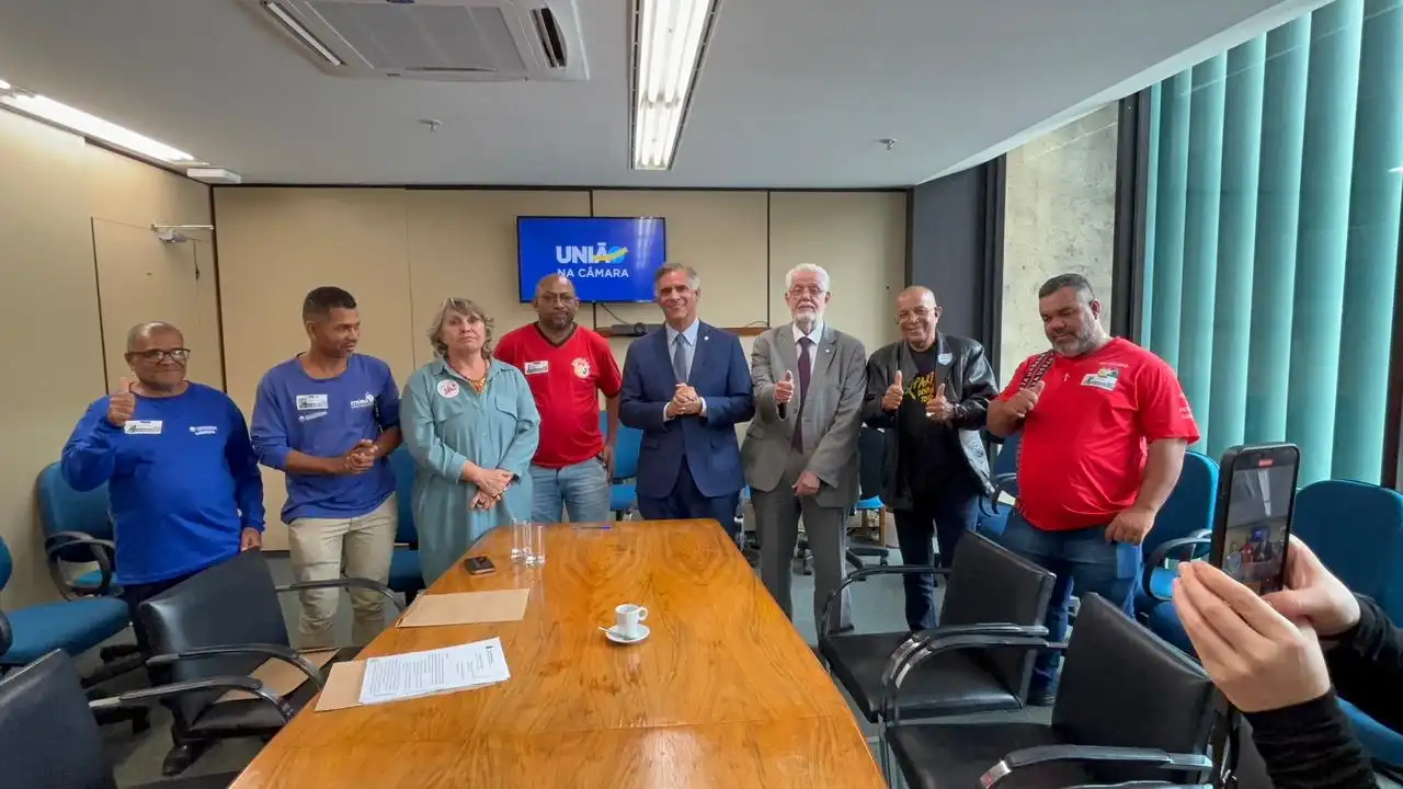Imagem de Suíca vai a Brasília e reforça luta nacional pela regulamentação da profissão de garis e margaridas