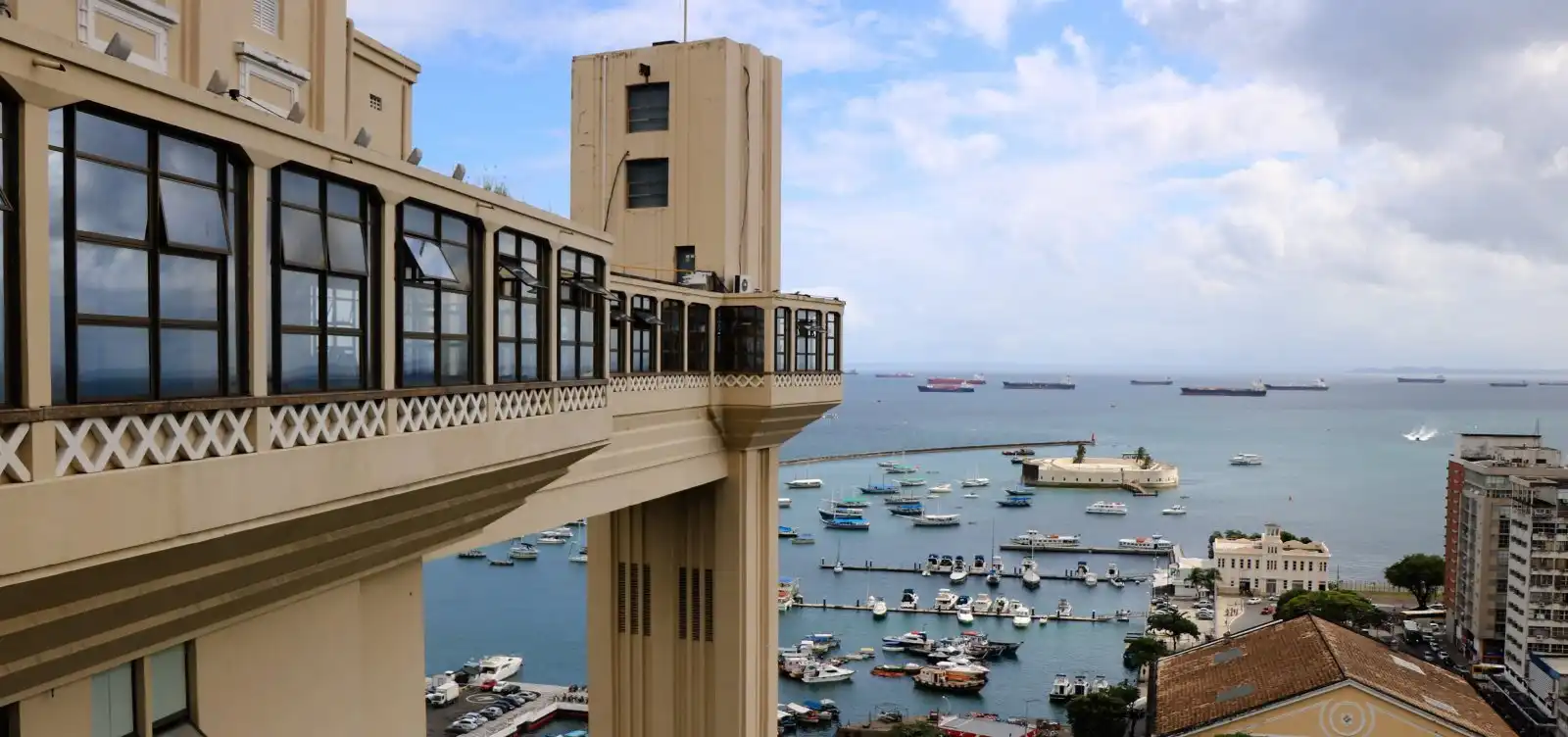 Imagem de Elevador Lacerda mantém acesso gratuito para moradores de Salvador e turistas
