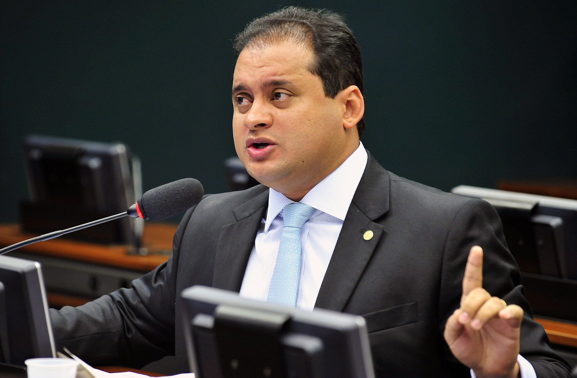 Imagem de Relator de indicação de Dino ao STF sinaliza parecer favorável: ‘Será um grande juiz para o Brasil’