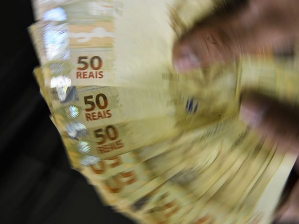 Imagem de Salário mínimo será de R$ 1.412 em 2024, confirma Governo Lula