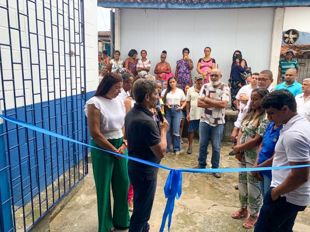 Imagem de Raimundo Costa inaugura fábrica de gelo em Valença (BA)