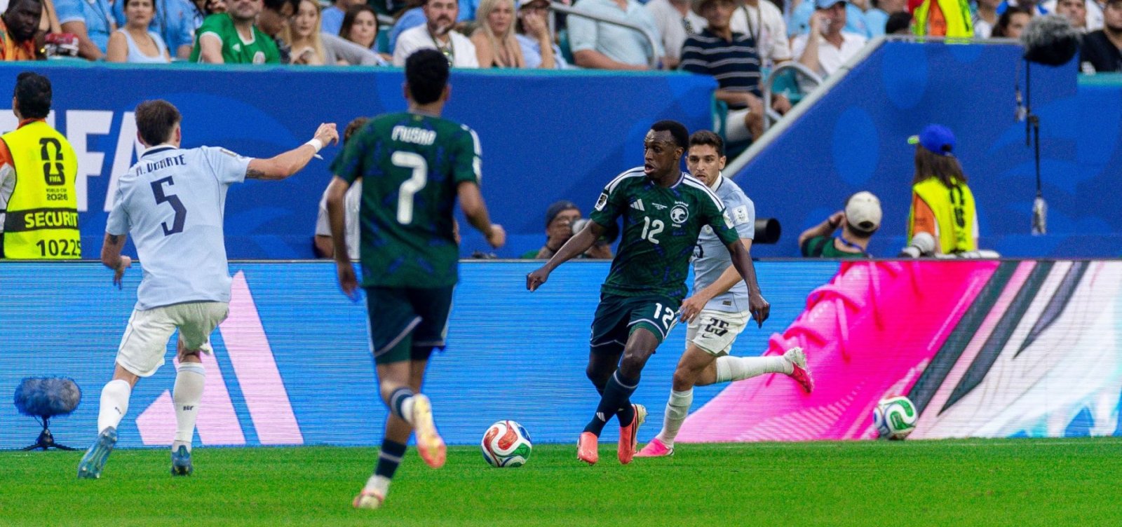 Imagem de Arábia Saudita surpreende, resiste à pressão do Uruguai e estreia com empate na Copa do Mundo de 2026