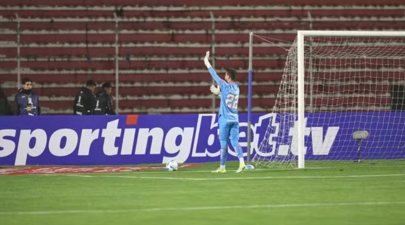 Imagem de Com um jogador a mais, Bahia arranca empate com o The Strongest na Libertadores