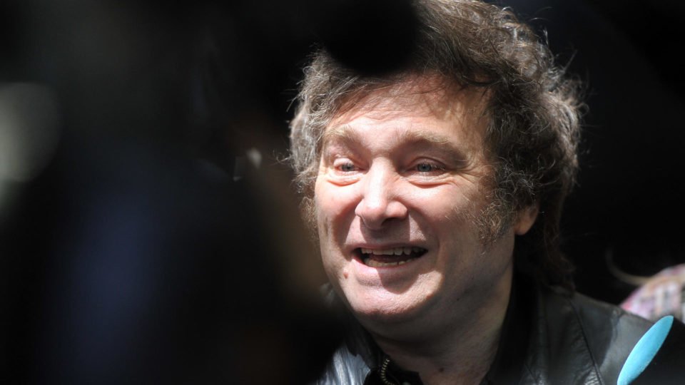 Imagem de Dolarização, fim do Banco Central: as propostas de Javier Milei, novo presidente argentino