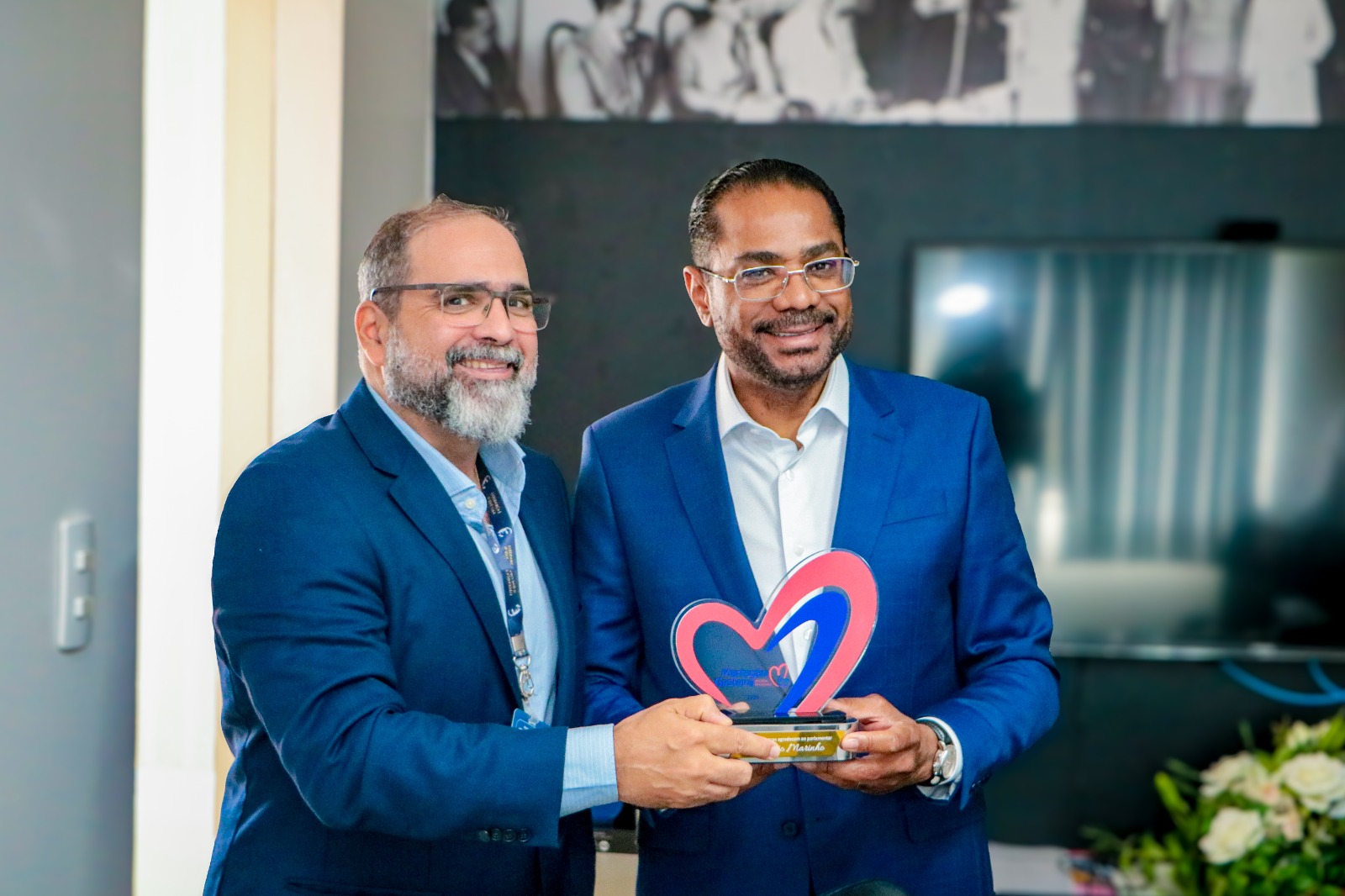 Imagem de Márcio Marinho envia recursos e é homenageado pelo Hospital Martagão Gesteira