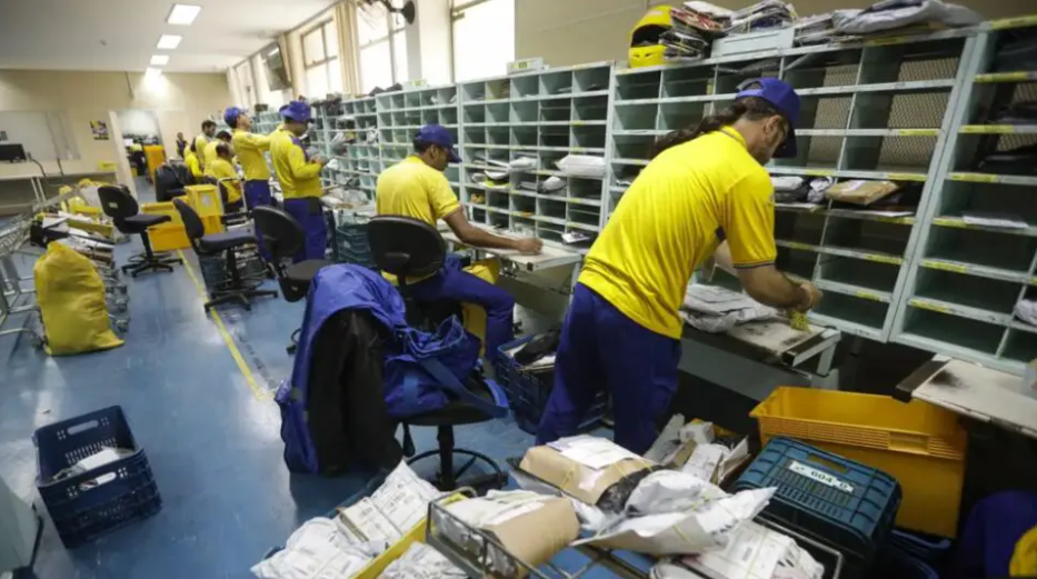 Imagem de Com rombo bilionário, Correios fecham empréstimo de R$ 12 bilhões com aval da União