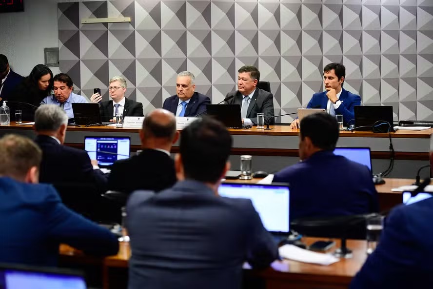 Imagem de Titular da CPMI do INSS, filiado ao PL, recebe do governo R$17 milhões em emendas