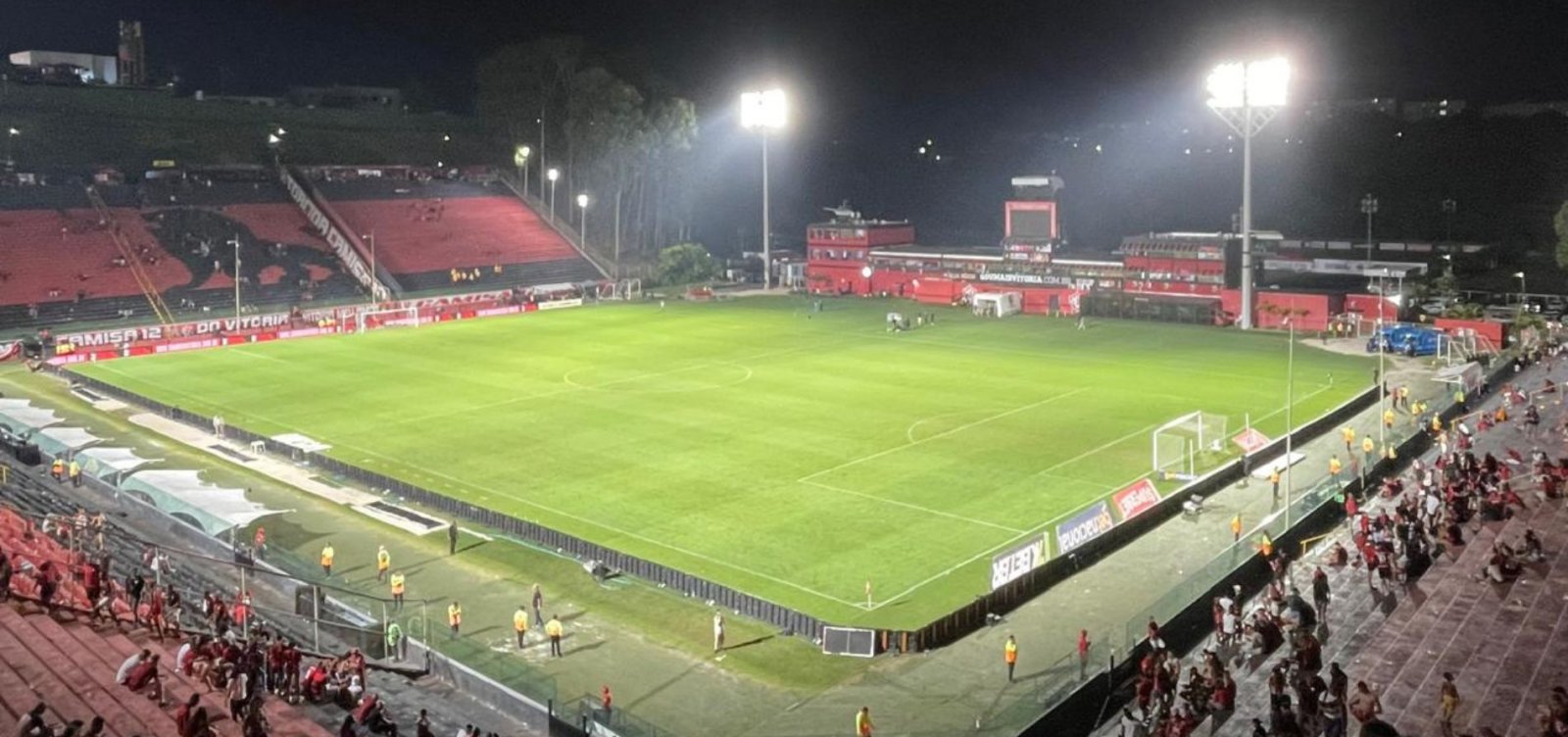Imagem de Vitória x Palmeiras: onde assistir, prováveis escalações e arbitragem