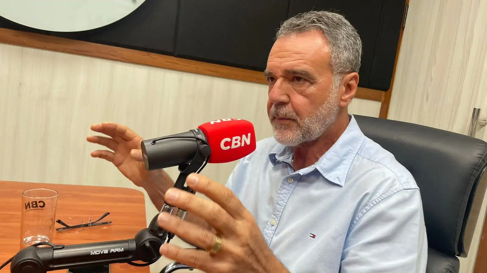 Imagem de Daniel Almeida minimiza crise na base e crava: 'Quem aposta em racha vai perder'