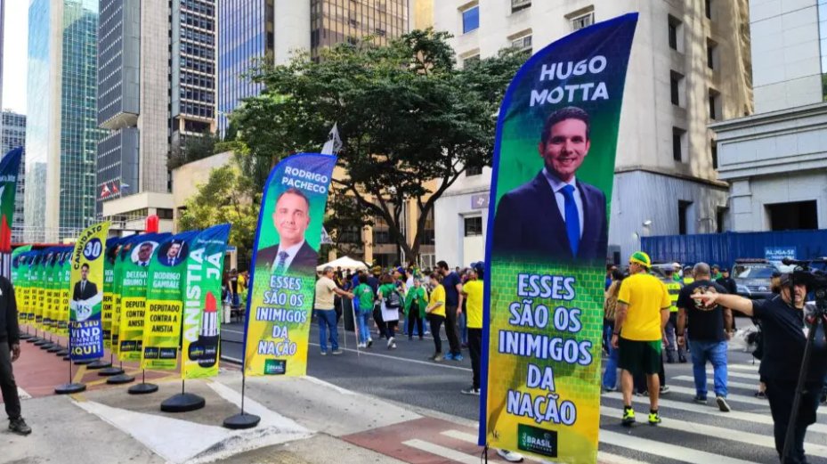 Imagem de Oposição comemora sucesso dos atos que reuniram dezenas de milhares contra Moraes e Lula