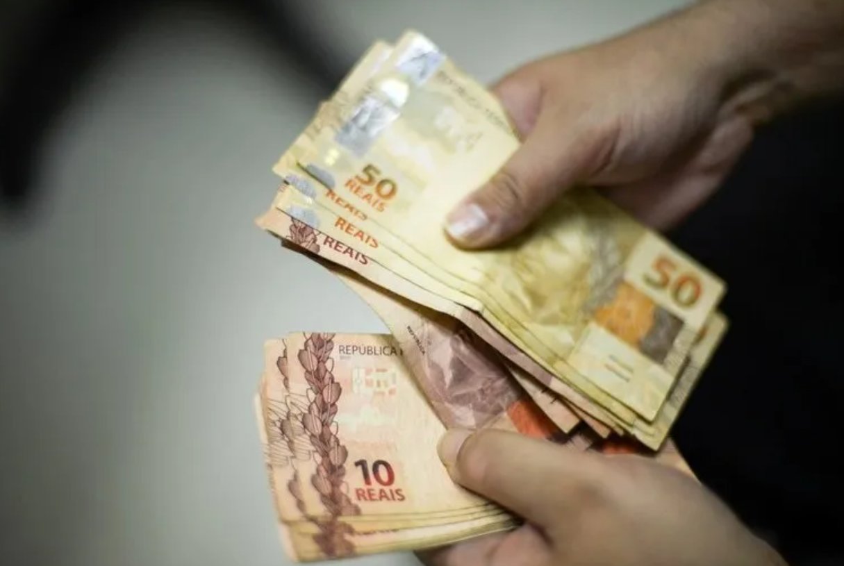 Imagem de Novo salário mínimo de R$ 1.412 passa a valer a partir desta semana