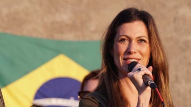 Imagem de Janja processa comentarista da Jovem Pan por tê-la acusado de fumar maconha