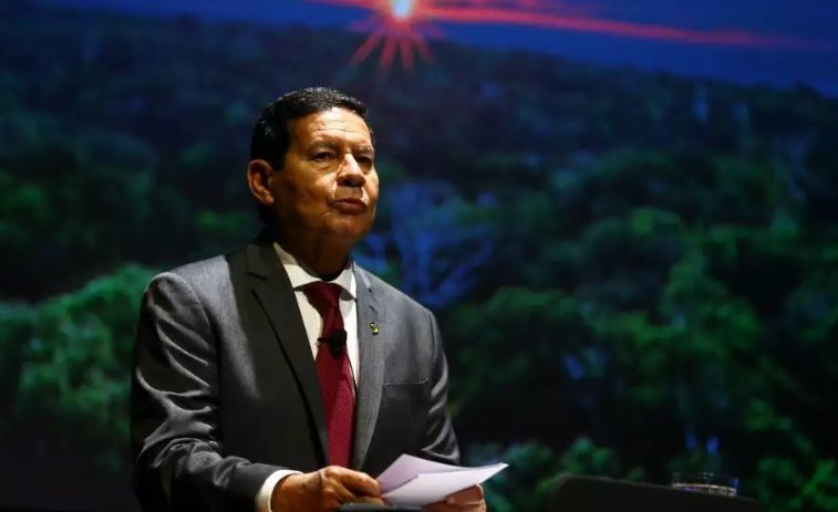 Imagem de Senadores Mourão e Marinho querem visitar general Braga Netto