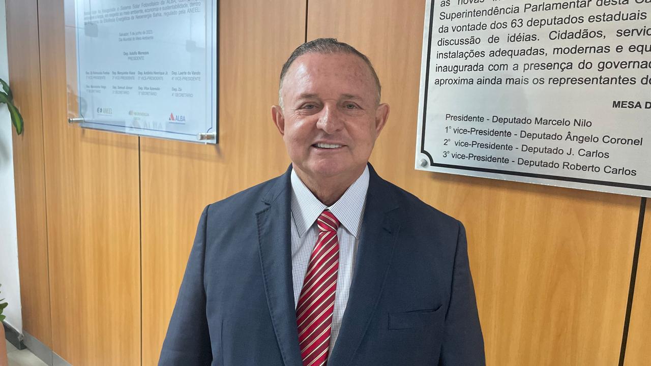 Imagem de Adolfo Menezes reúne 60 assinaturas para o TCM e ironiza Gilmar Mendes: 'Semideus'