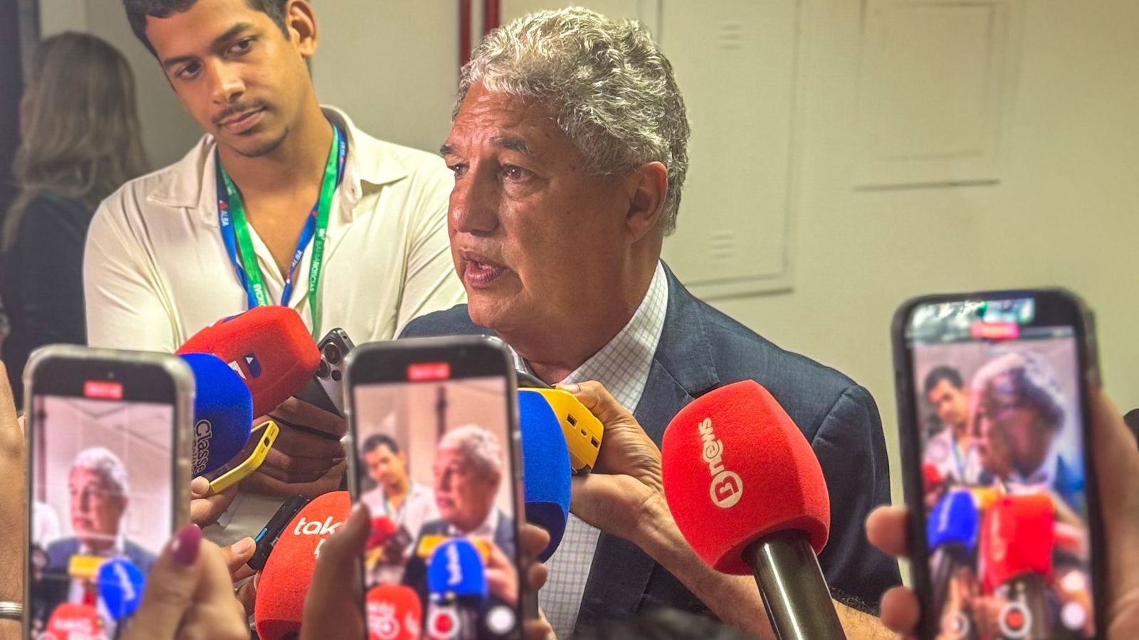 Imagem de Rosemberg agradece jornalistas por reconhecimento em votação do Prêmio Destaque Parlamentar de 2025 na Alba