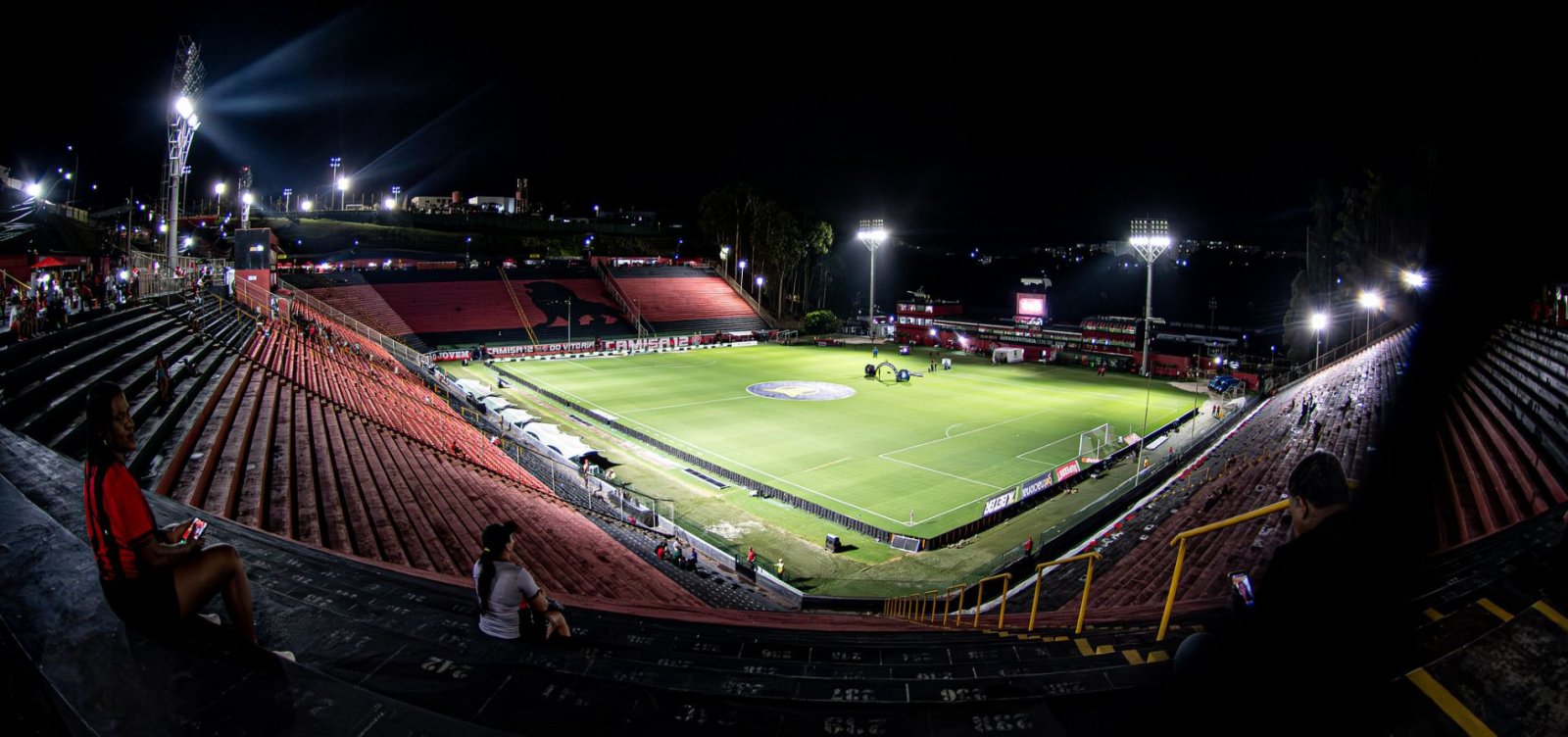 Imagem de Vitória x Corinthians: onde assistir, prováveis escalações e arbitragem