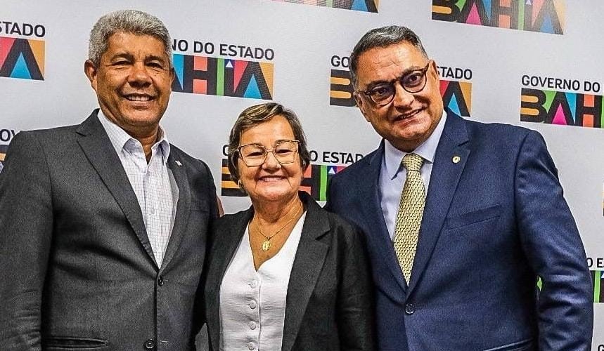 Imagem de Governador Jerônimo Rodrigues, em reunião com Luciano Araujo, viabiliza ambulâncias e transporte escolar para Jacobina