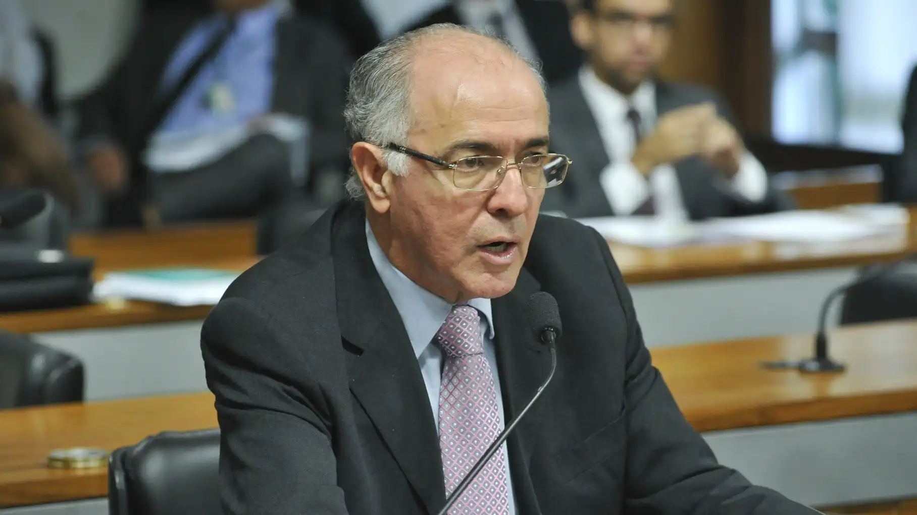 Imagem de Aleluia mantém pré-candidatura e se coloca no tabuleiro com Neto e Flávio Bolsonaro