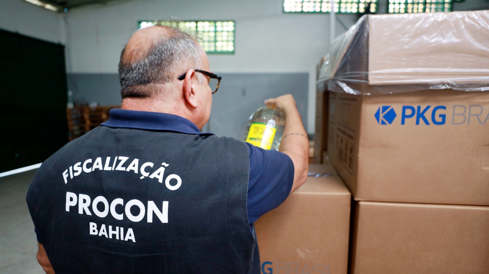 Imagem de Operação integrada do Governo do Estado contra bebidas adulteradas recolhe primeiras amostras para análise