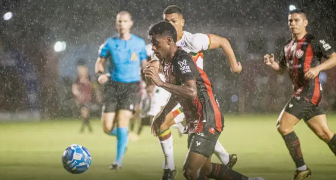 Imagem de VIT 2 X 1 SCO: Meio de campo surpreende e Vitória consegue virada