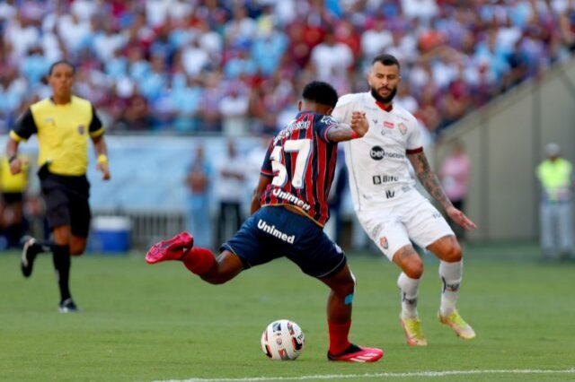 Imagem de Vitória leva gol no início, perde chances e é derrotado em Ba-Vi na Fonte Nova