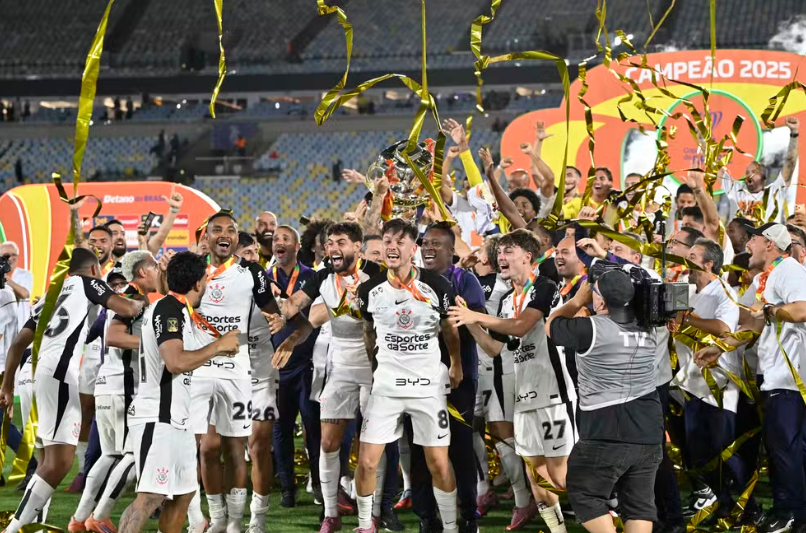 Imagem de Corinthians vence Vasco e conquista tetracampeonato da Copa do Brasil