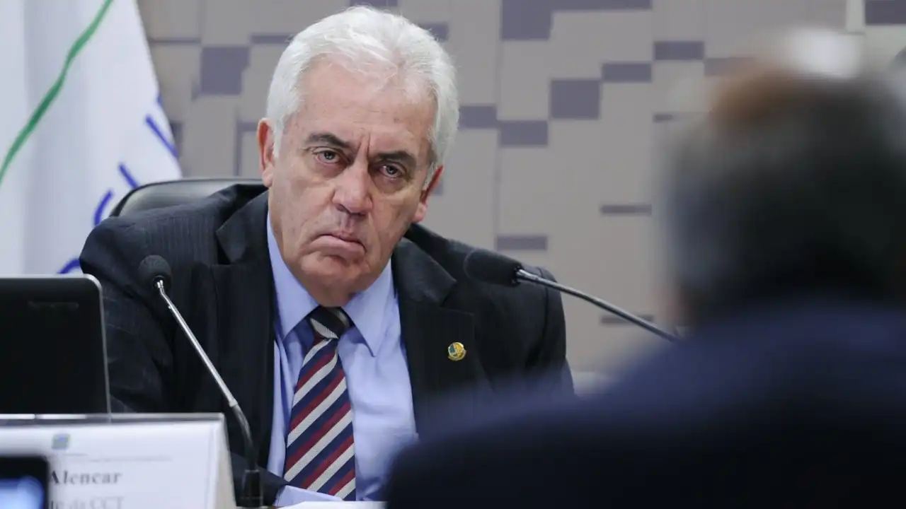 Imagem de Otto chama PEC da Blindagem de 'afronta ao eleitor', promete barrar avanço no Senado e descarta punição a deputados do PSD baiano que votaram a favor