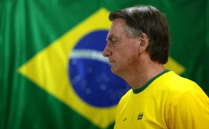 Imagem de Bolsonaro revela por que viajou aos EUA e anuncia volta ao Brasil