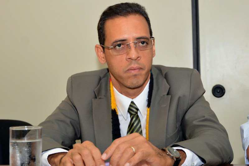 Imagem de Hilton Coelho apresenta Projeto de Decreto Legislativo que susta Portaria 190 do governador Jerônimo