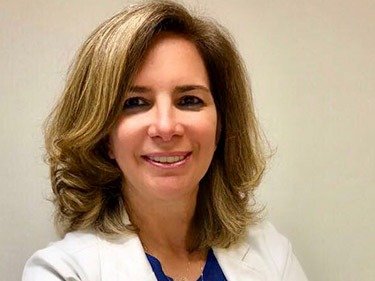 Imagem de Vacina da Covid-19 e a omissão do governo sobre os efeitos laterais é tema do Microfone Aberto desta segunda-feira (17)