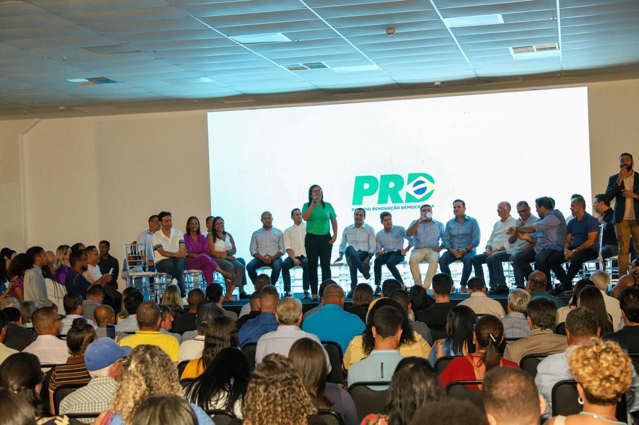 Imagem de Ana Paula ressalta fortalecimento da base de Bruno Reis em evento de posse dos presidentes do PP, PRD e DC
