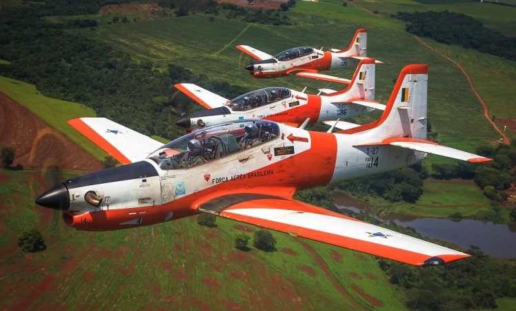 Imagem de Aeronaves da FAB colidem durante treinamento em Pirassununga