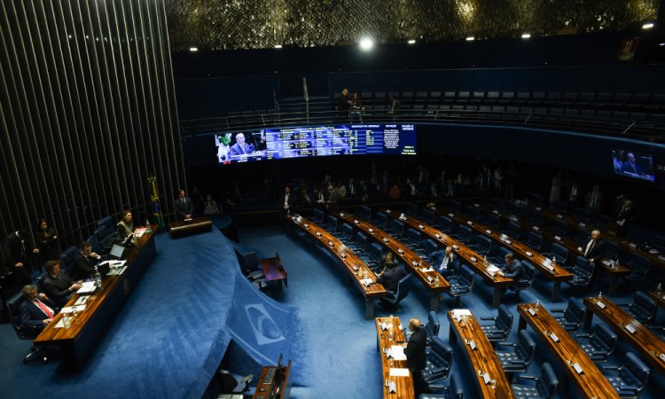 Imagem de Senado aprova nova Lei Geral do Esporte com punição para torcidas e multa de até R$ 2 milhões para casos de discriminação