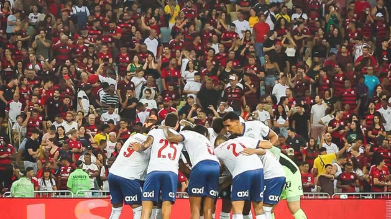 Imagem de Arrascaeta marca, Flamengo vence o Bahia e é líder do Brasileirão