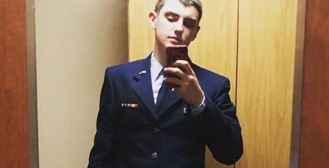 Imagem de EUA prendem jovem de 21 anos por vazamento de dados sigilosos do Pentágono