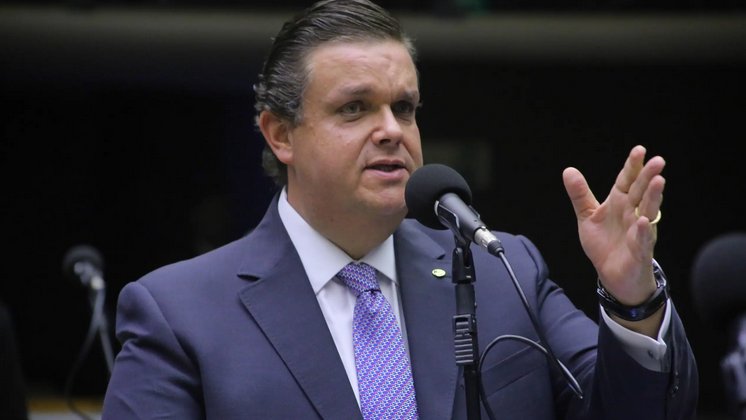 Imagem de Novo ministro assinou emenda que enfraqueceu regras de controle de descontos do INSS