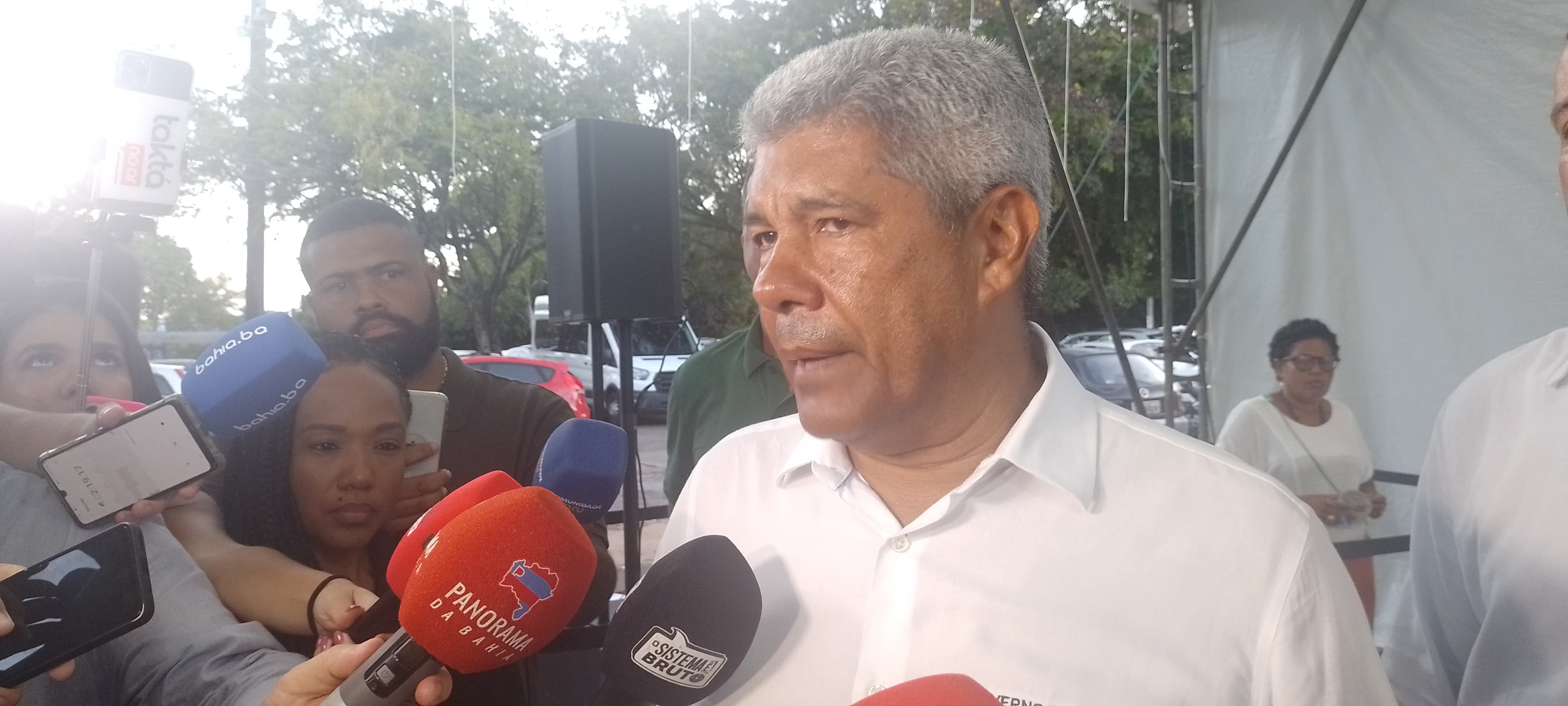 Imagem de Governador descarta que escândalo na Previdência afaste PDT da base e confirma agenda com Carlos Lupi em Salvador