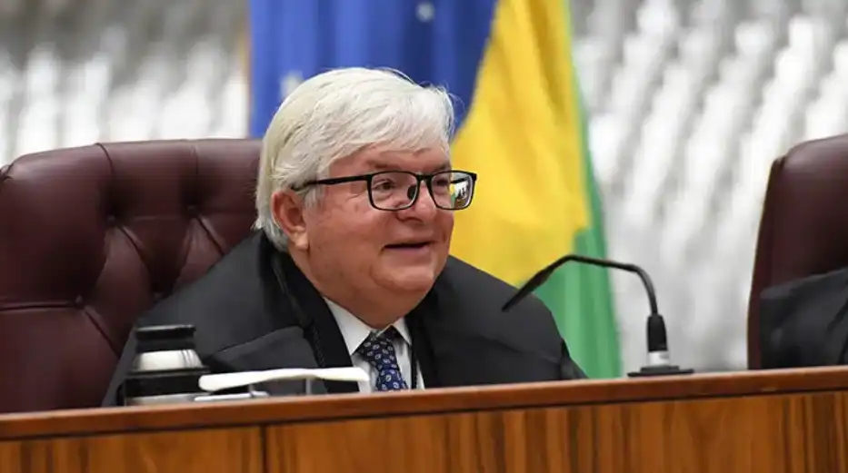 Imagem de Presidente do STJ diz que “juiz falante” perde parte da legitimidade e defende “contenção”