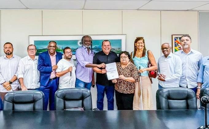 Imagem de Geraldo Júnior recebe documento do PSB com propostas para Salvador